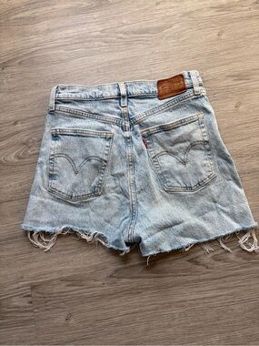 Levi's Light Blue High-Rise Frayed Hem Denim Shorts
